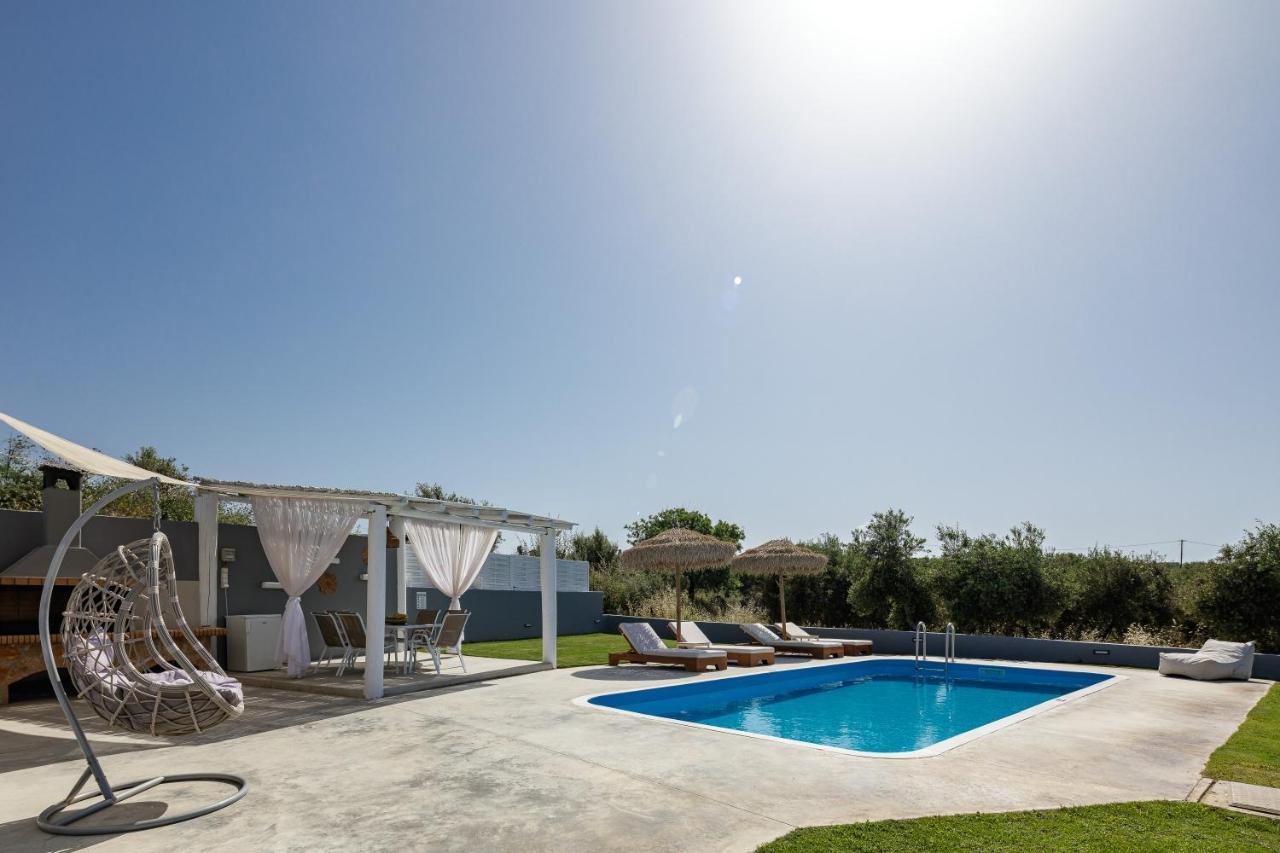 Gramvella Resort Adelianos Kampos Luaran gambar
