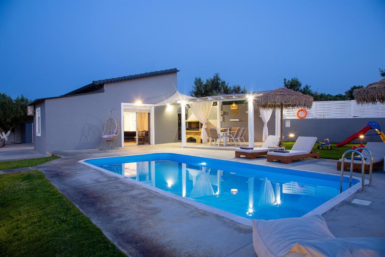Gramvella Resort Adelianos Kampos Luaran gambar
